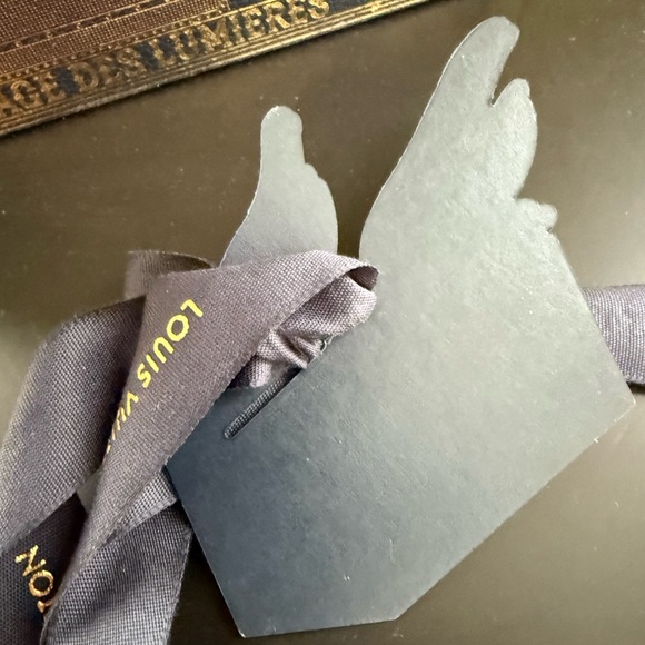 Louis Vuitton Dark Blue Paper Gift Bag Tote with Gold Accents - Picture 5 of 5